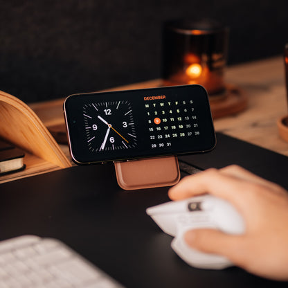 MagSafe Wallet Stand